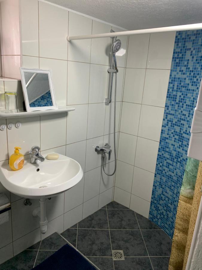 Hotel Gelsenkirchen Am Floez Esterno foto