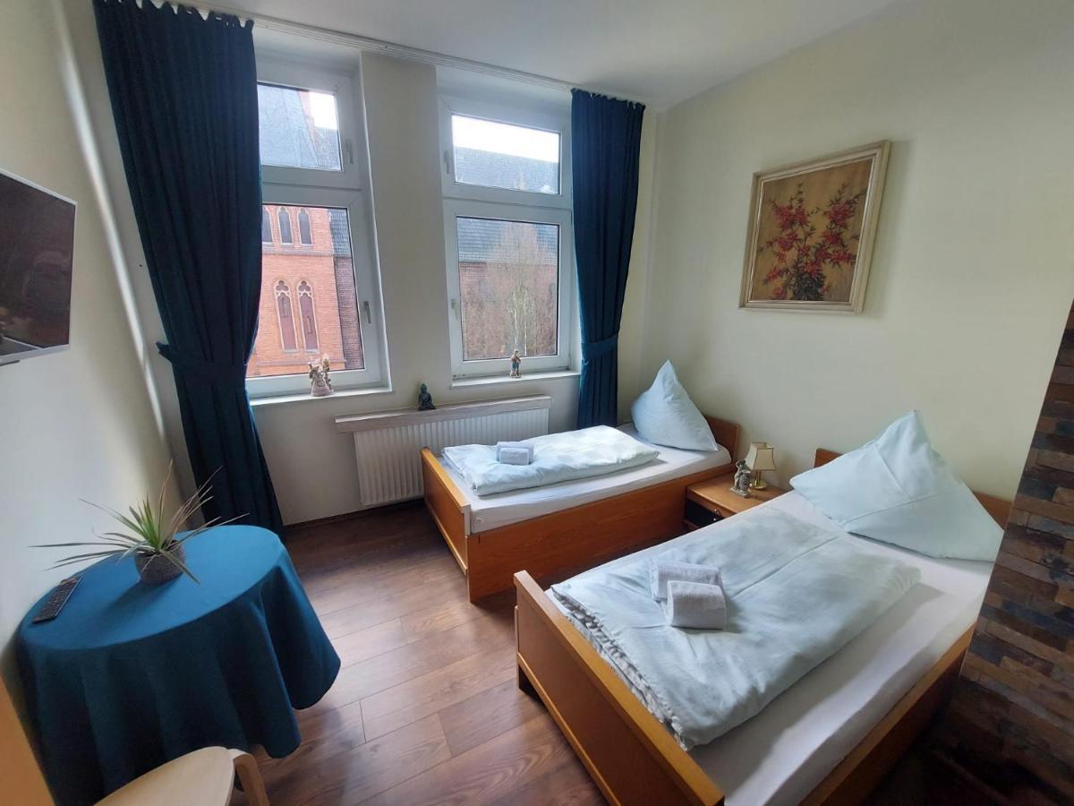Hotel Gelsenkirchen Am Floez Esterno foto